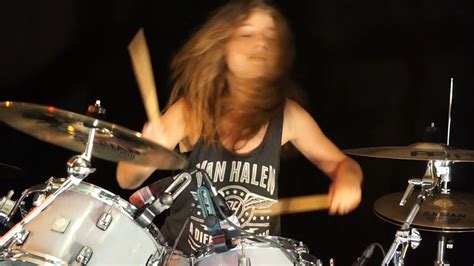 sina drummer girl wipe out